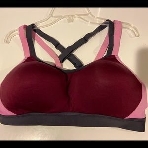 Power shape sport bra